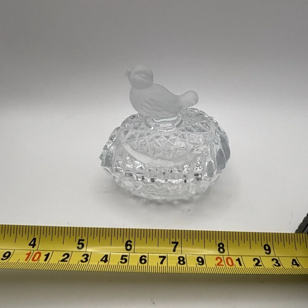 Hofbauer Byrdes‎ Crystal Egg Trinket Box With Satin Galas Bird On Lid